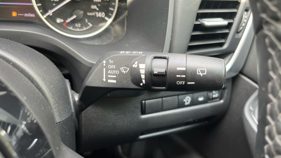 Nissan Qashqai 1.3 DiG-T MH 158 Acenta Premium 5dr Xtronic Petrol Hatchback - Image 32