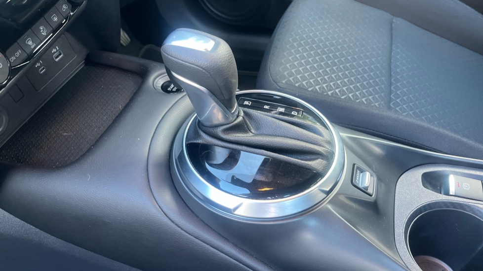 Nissan Juke 1.6 Hybrid Acenta Premium 5dr Auto Hybrid Hatchback - Image 13