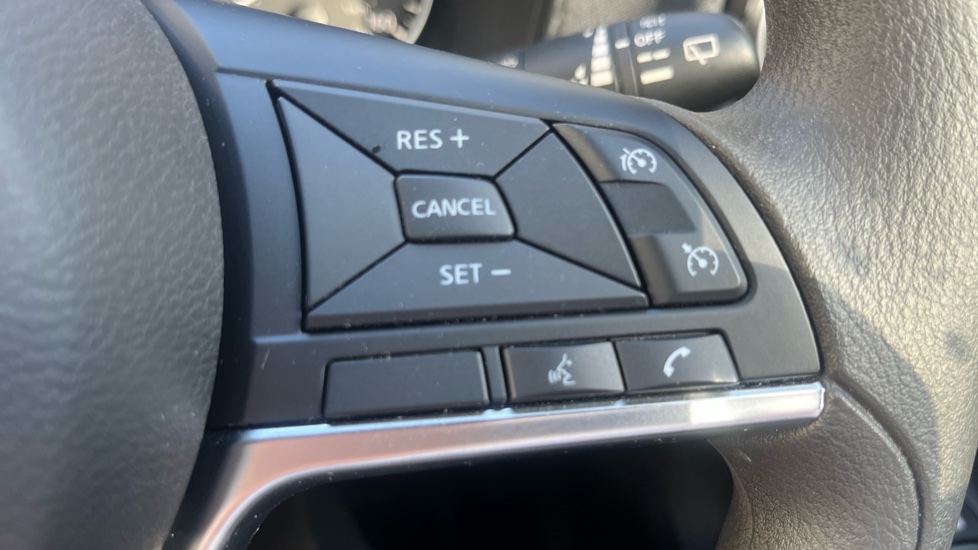 Nissan Juke 1.6 Hybrid Acenta Premium 5dr Auto Hybrid Hatchback - Image 35