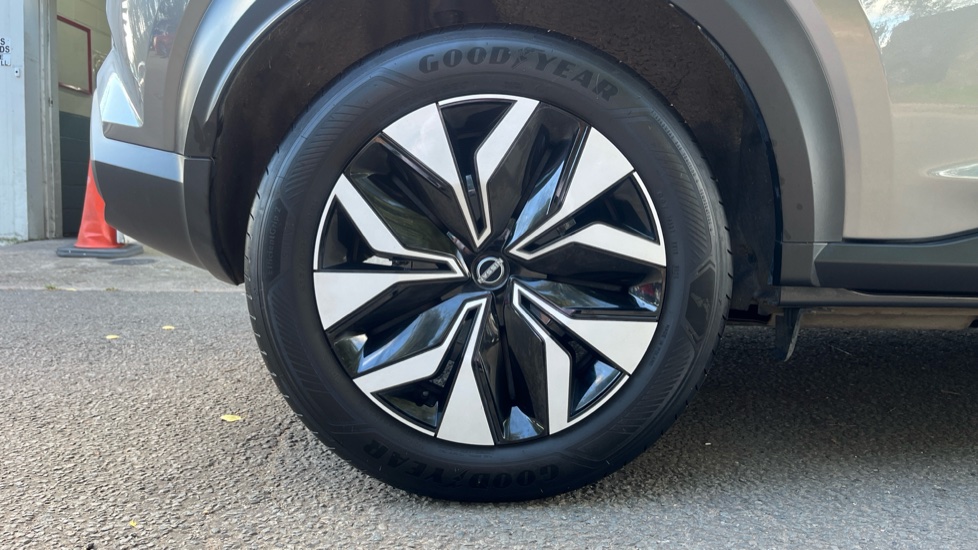 Nissan Juke 1.6 Hybrid Acenta Premium 5dr Auto Hybrid Hatchback - Image 7
