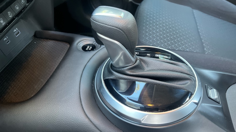 Nissan Juke 1.6 Hybrid Acenta Premium 5dr Auto Hybrid Hatchback - Image 13