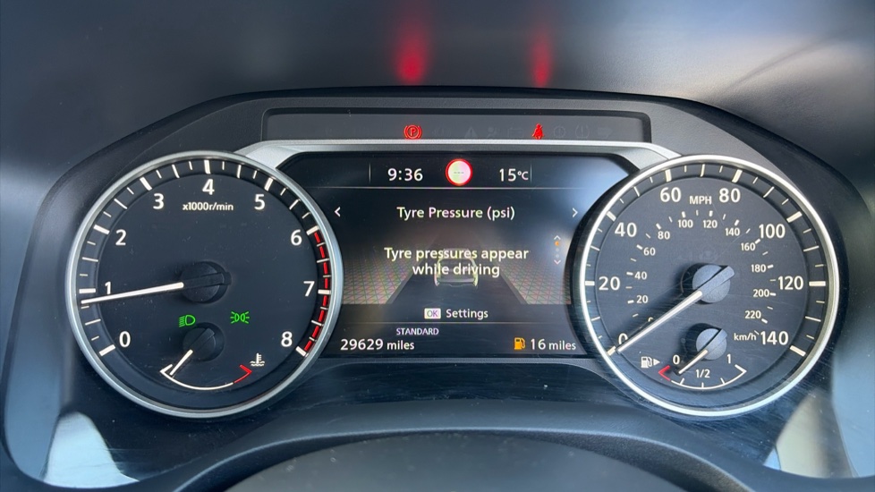 Nissan Qashqai 1.3 DiG-T MH Acenta Premium 5dr Petrol Hatchback - Image 23