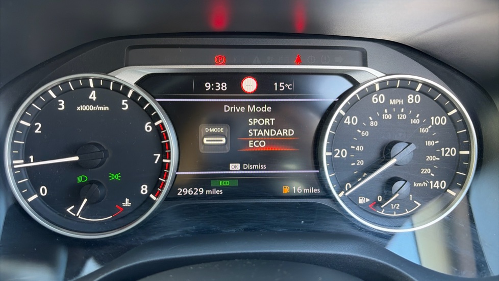 Nissan Qashqai 1.3 DiG-T MH Acenta Premium 5dr Petrol Hatchback - Image 41