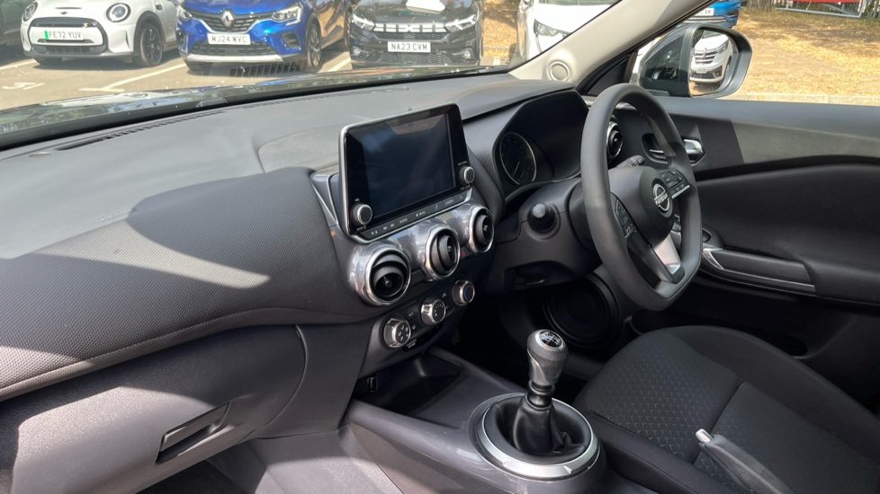 Nissan Juke 1.0 DiG-T 114 Acenta 5dr Petrol Hatchback - Image 9