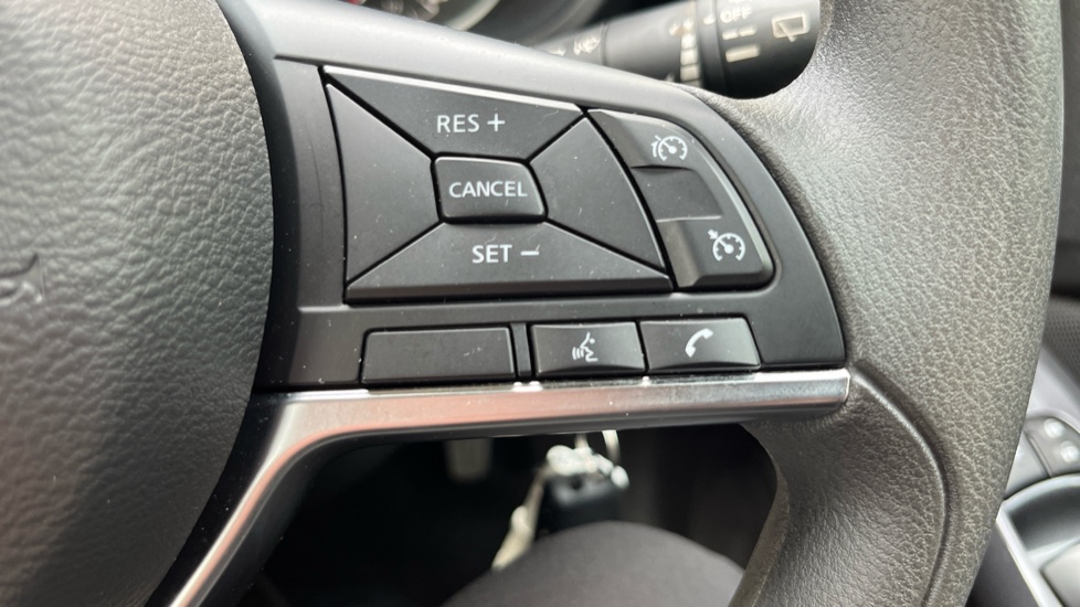 Nissan Juke 1.0 DiG-T 114 Acenta 5dr Petrol Hatchback - Image 29