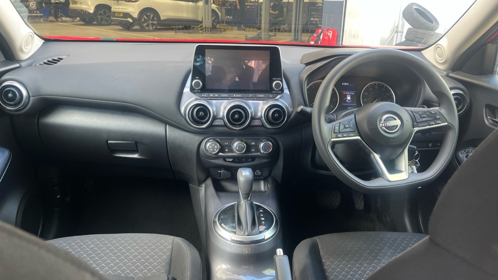 Nissan Juke 1.0 DiG-T 114 Acenta 5dr DCT Petrol Hatchback - Image 10