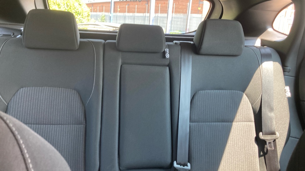 Nissan Qashqai 1.3 DiG-T MH 158 Acenta Premium 5dr Xtronic Petrol Hatchback - Image 15