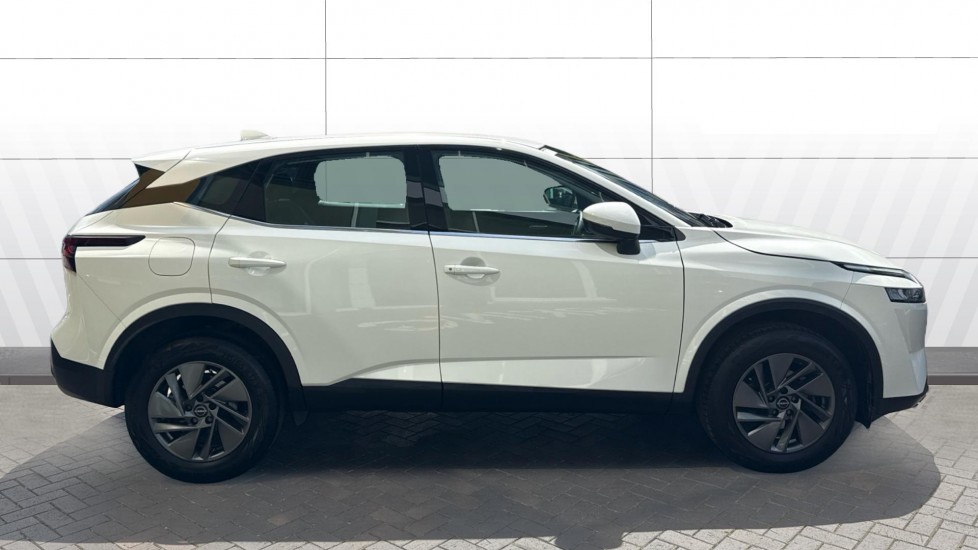 Nissan Qashqai 1.3 DiG-T MH 158 Acenta Premium 5dr Xtronic Petrol Hatchback - Image 5