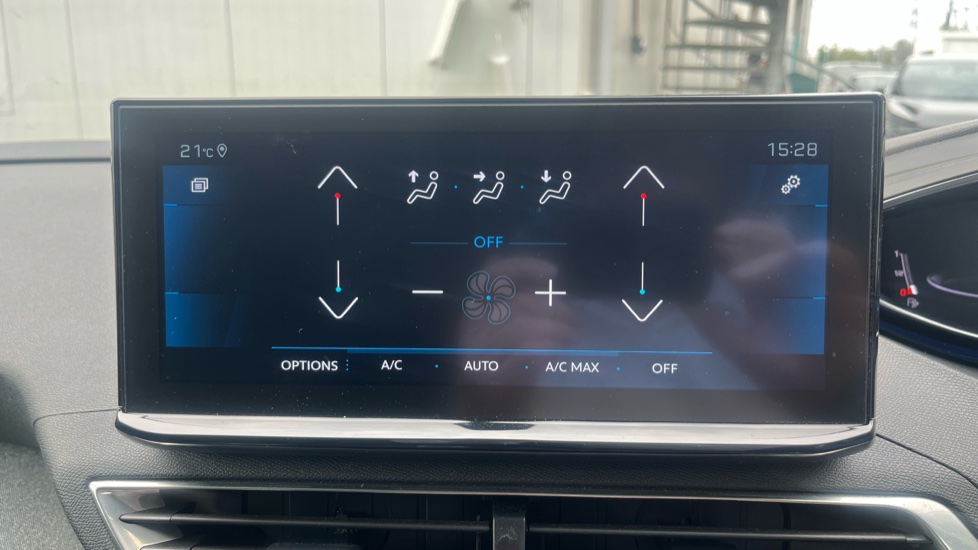 Peugeot 3008 1.5 BlueHDi Allure Premium 5dr Diesel Estate - Image 12
