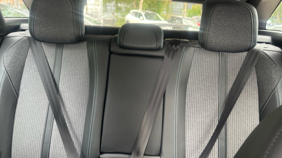 Peugeot 3008 1.5 BlueHDi Allure Premium 5dr Diesel Estate - Image 15