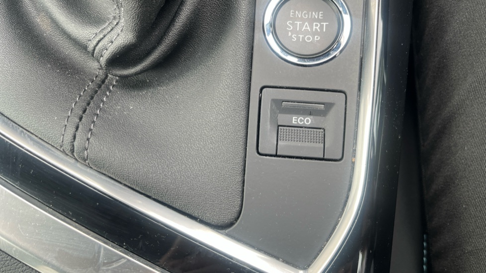 Peugeot 3008 1.5 BlueHDi Allure Premium 5dr Diesel Estate - Image 28