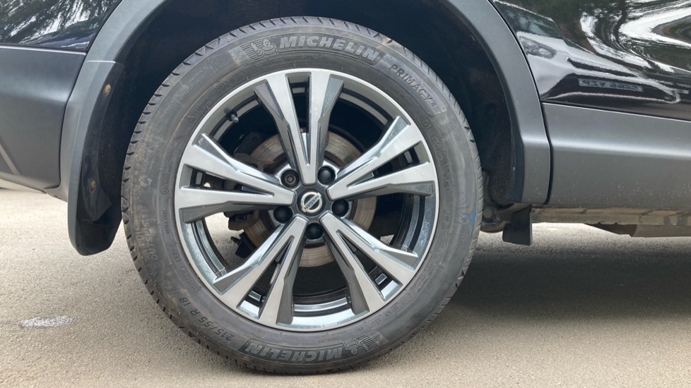Nissan Qashqai 1.3 DiG-T N-Connecta 5dr Petrol Hatchback - Image 7