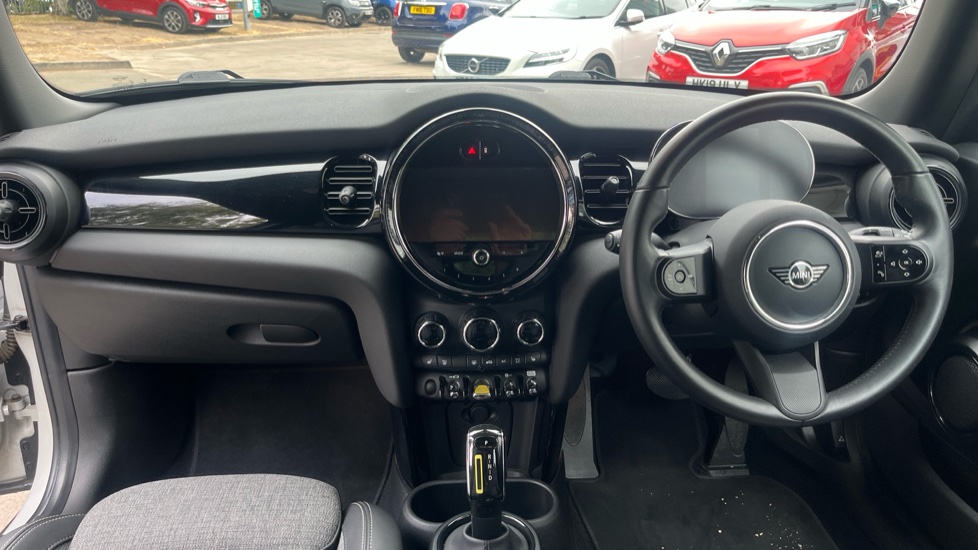 MINI Hatchback 135kW Cooper S Level 2 33kWh 3dr Auto Electric Hatchback - Image 10