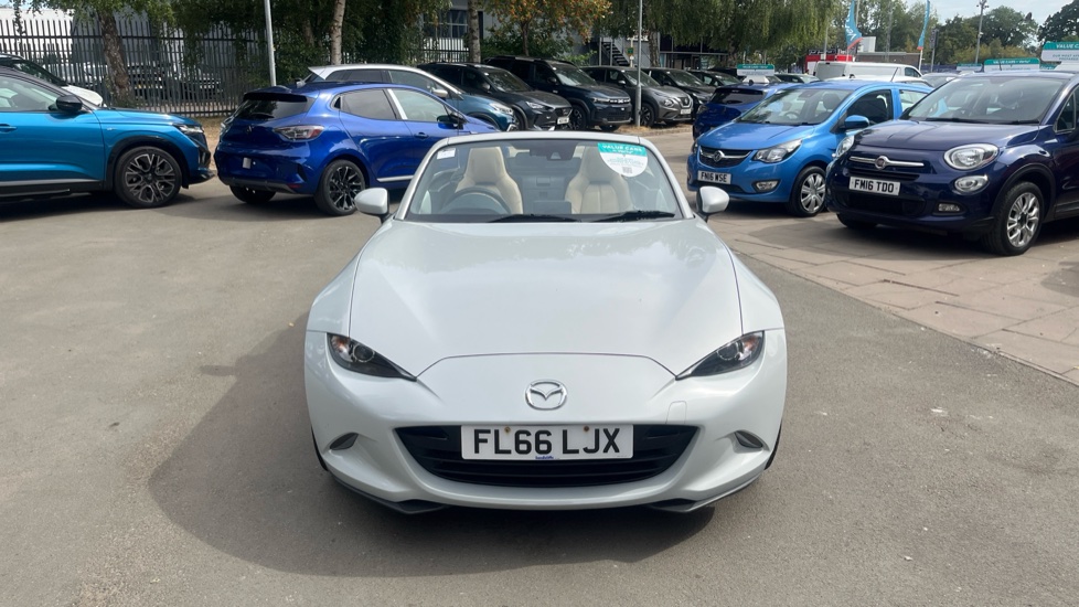 Mazda MX-5 2.0 Sport Nav 2dr Petrol Convertible - Image 8