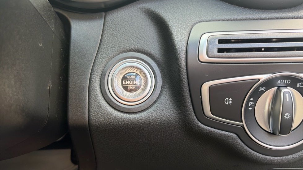 Mercedes-Benz C-Class C220d AMG Line Edition Premium 2dr 9G-Tronic Diesel Coupe - Image 23
