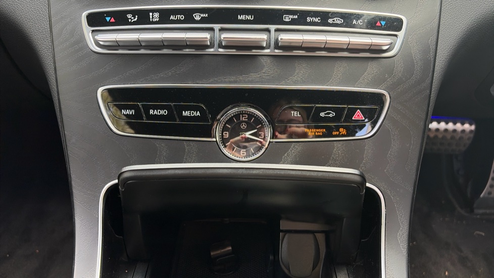 Mercedes-Benz C-Class C220d AMG Line Edition Premium 2dr 9G-Tronic Diesel Coupe - Image 39