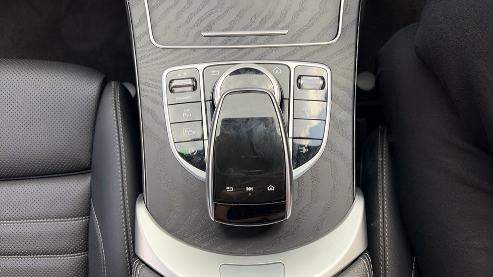 Mercedes-Benz C-Class C220d AMG Line Edition Premium 2dr 9G-Tronic Diesel Coupe - Image 42