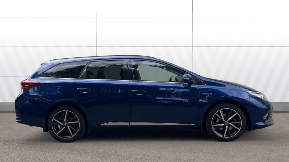 Toyota Auris 1.8 Hybrid Design TSS 5dr CVT Hybrid Estate - Image 5