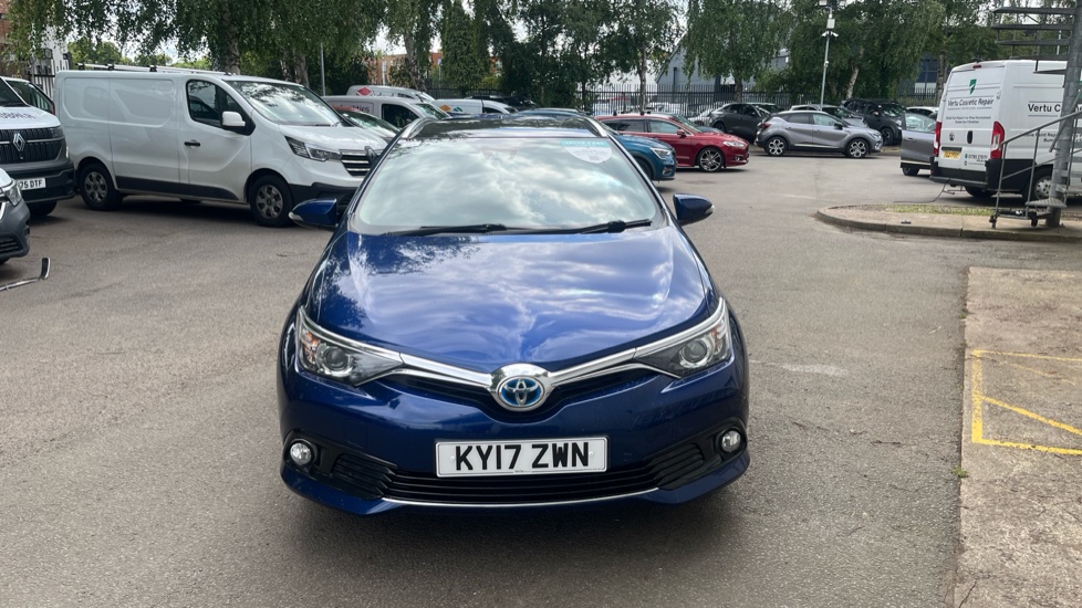 Toyota Auris 1.8 Hybrid Design TSS 5dr CVT Hybrid Estate - Image 8