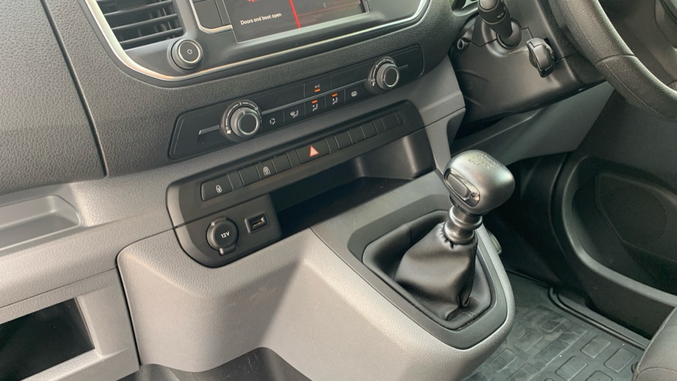 Citroen Dispatch Xl Diesel 1200 2.0 BlueHDi 145 Crew Van Enterprise Pro - Image 13
