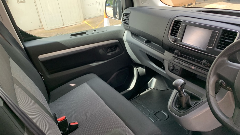 Citroen Dispatch Xl Diesel 1200 2.0 BlueHDi 145 Crew Van Enterprise Pro - Image 14