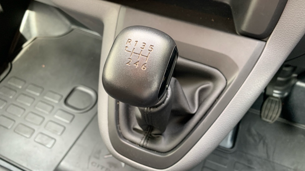 Citroen Dispatch Xl Diesel 1200 2.0 BlueHDi 145 Crew Van Enterprise Pro - Image 31