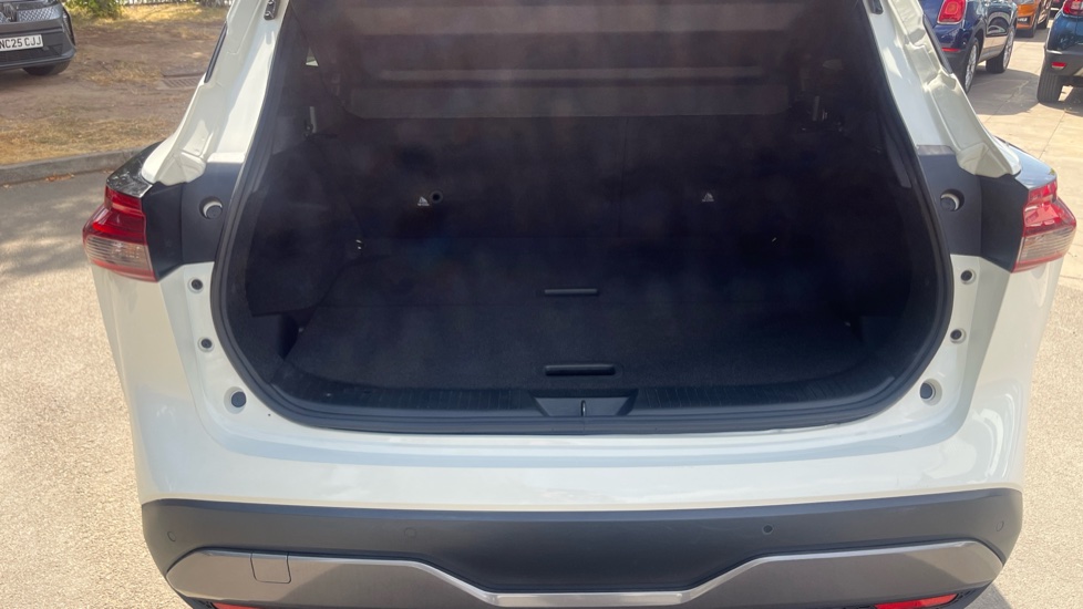 Nissan Qashqai 1.5 E-Power N-Connecta 5dr Auto Hybrid Hatchback - Image 4