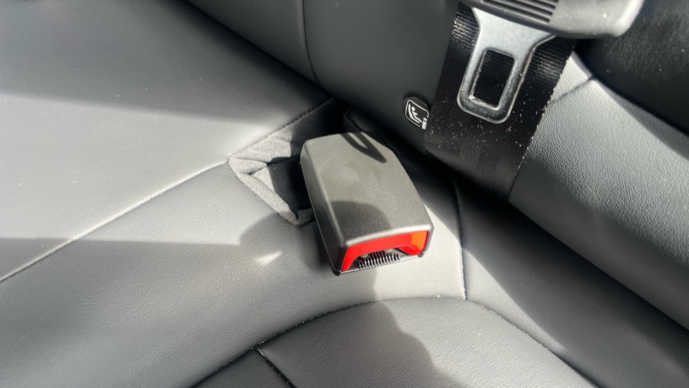 MG HS 1.5 T-GDI SE 5dr DCT Petrol Hatchback - Image 17