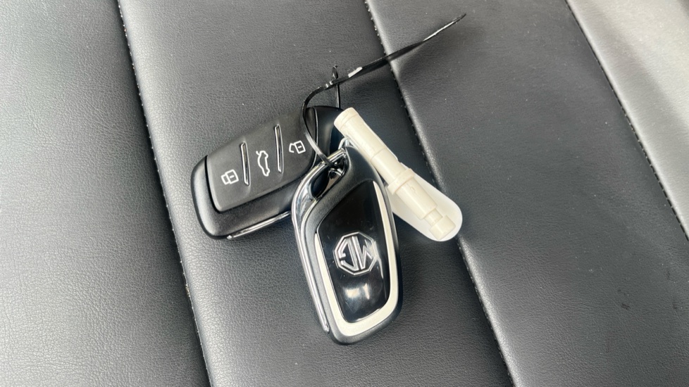 MG HS 1.5 T-GDI SE 5dr DCT Petrol Hatchback - Image 20