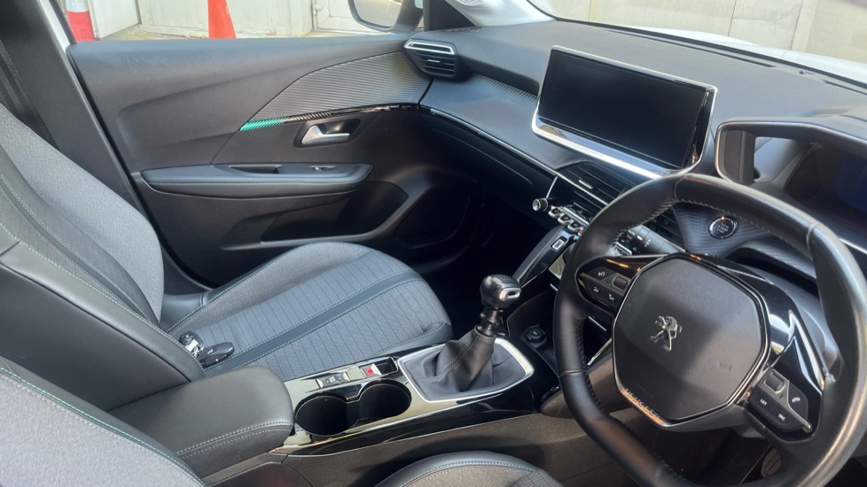 Peugeot 208 1.2 PureTech 100 Allure Premium 5dr Petrol Hatchback - Image 14