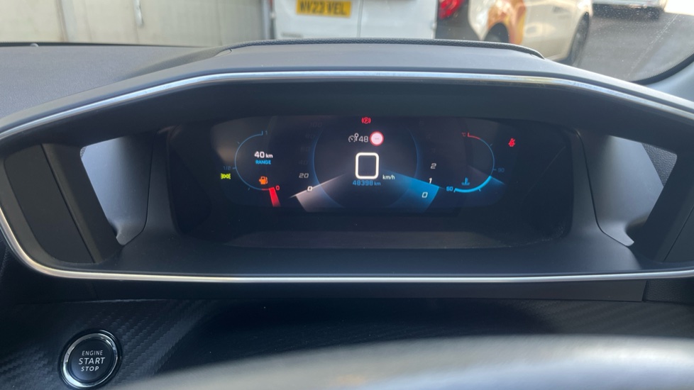 Peugeot 208 1.2 PureTech 100 Allure Premium 5dr Petrol Hatchback - Image 18