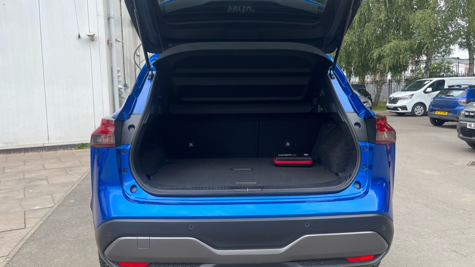 Nissan Qashqai 1.3 DiG-T MH N-Connecta 5dr Petrol Hatchback - Image 4