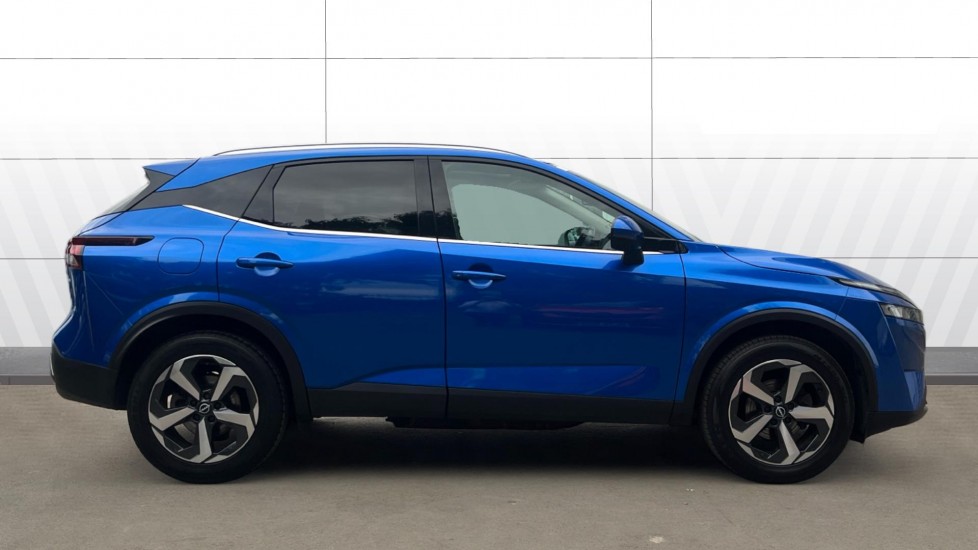 Nissan Qashqai 1.3 DiG-T MH N-Connecta 5dr Petrol Hatchback - Image 5