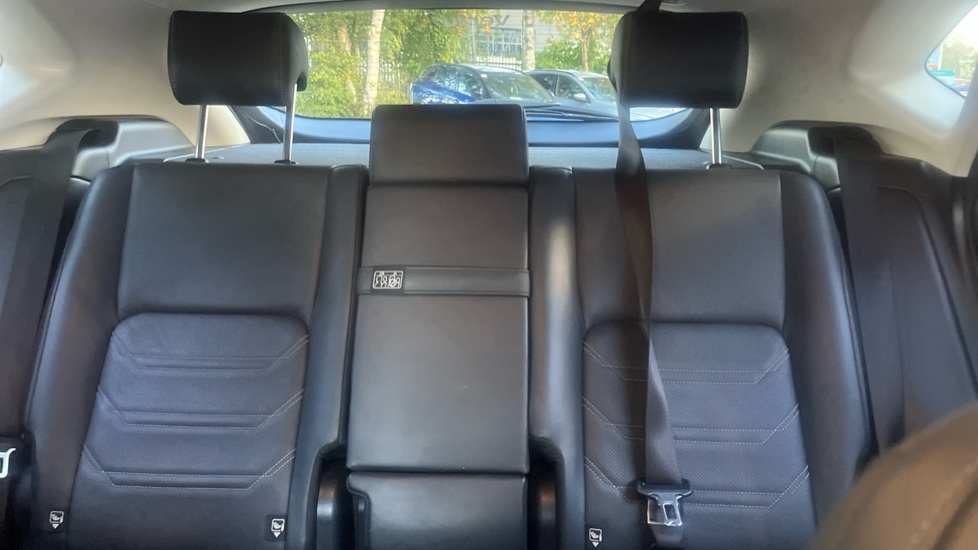 Lexus NX 300h 2.5 Luxury 5dr CVT [Premium Nav] Hybrid Estate - Image 15