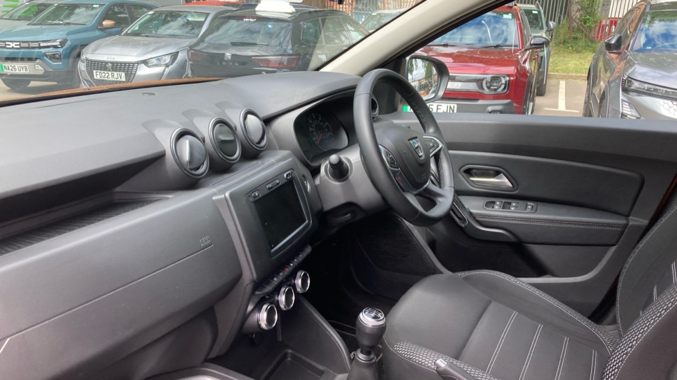 Dacia Duster 1.3 TCe 130 Prestige 5dr Petrol Estate - Image 9