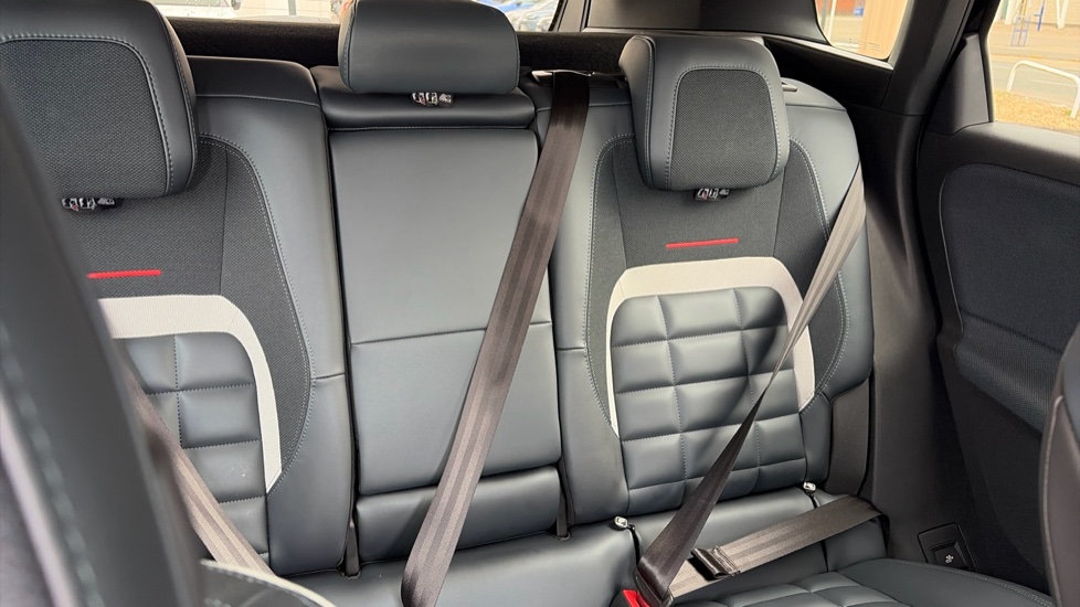 Citroen C5 Aircross 1.2 Hybrid 145 Max 5dr Auto Petrol Hatchback - Image 38