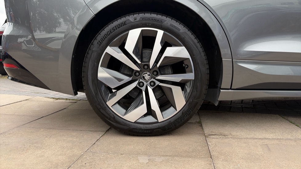 Skoda Enyaq 210kW 85x Sportline 82kWh 4x4 5dr Auto Electric - Image 7