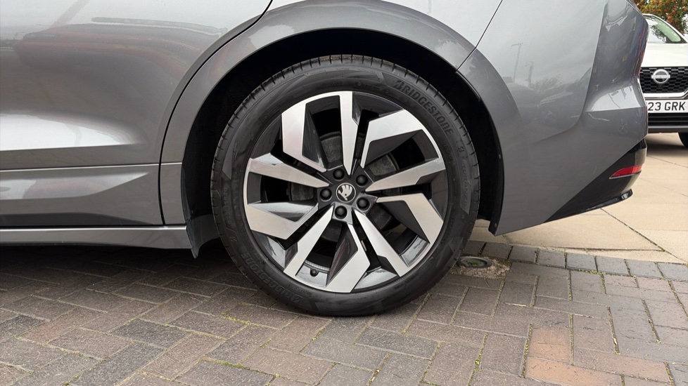 Skoda Enyaq 210kW 85x Sportline 82kWh 4x4 5dr Auto Electric - Image 10