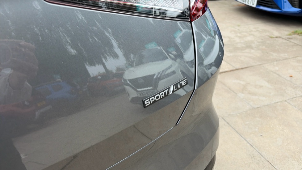 Skoda Enyaq 210kW 85x Sportline 82kWh 4x4 5dr Auto Electric - Image 11