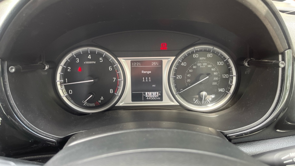Suzuki Vitara 1.6 SZ-T Kuro 5dr Petrol Estate - Image 18