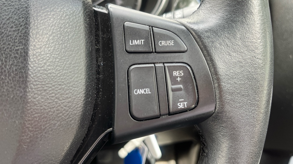 Suzuki Vitara 1.6 SZ-T Kuro 5dr Petrol Estate - Image 29