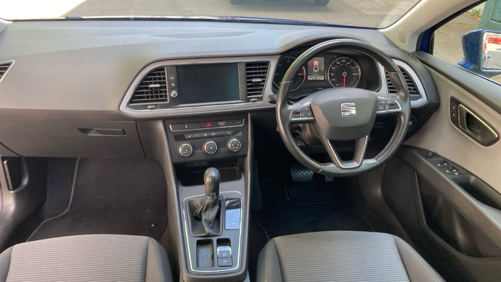 SEAT Leon 1.6 TDI SE Dynamic Technology 5dr DSG Diesel Estate - Image 10