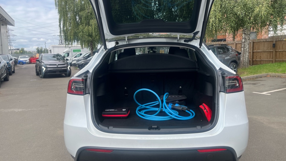 Tesla Model Y Performance AWD 5dr Auto Electric Hatchback - Image 4