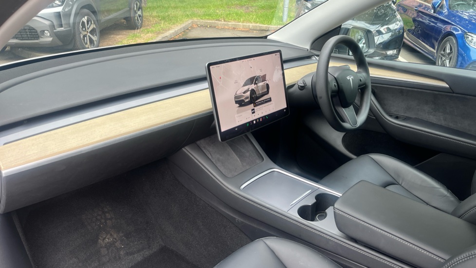 Tesla Model Y Performance AWD 5dr Auto Electric Hatchback - Image 9