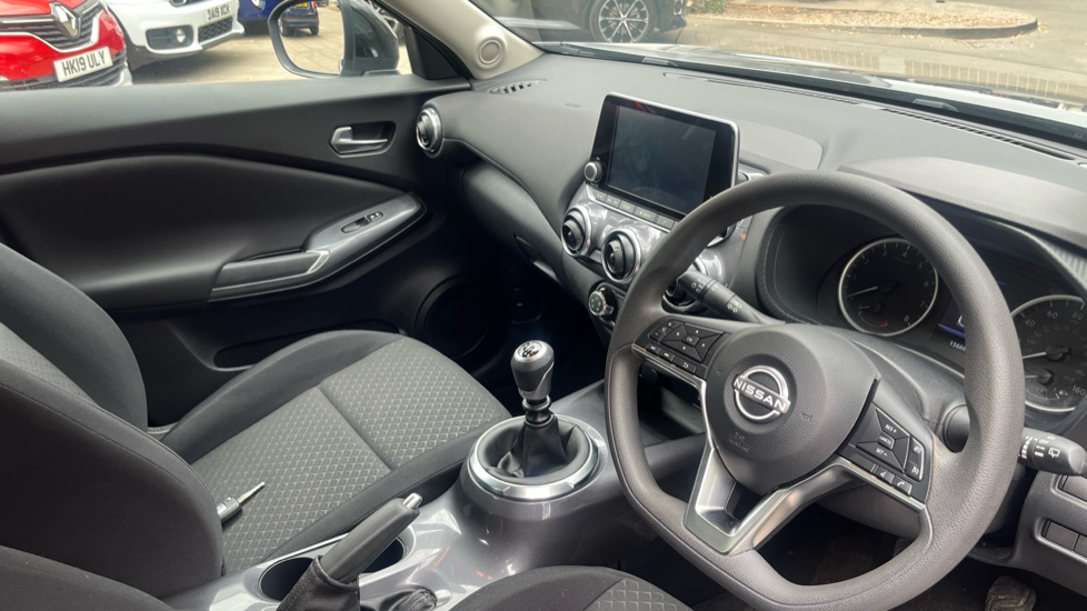 Nissan Juke 1.0 DiG-T 114 Acenta 5dr Petrol Hatchback - Image 14