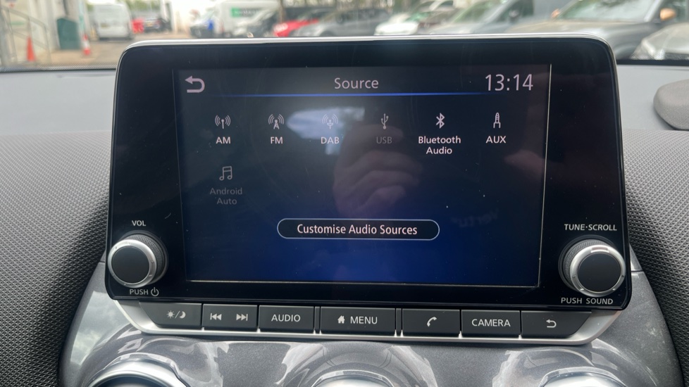 Nissan Juke 1.0 DiG-T 114 Acenta 5dr Petrol Hatchback - Image 22