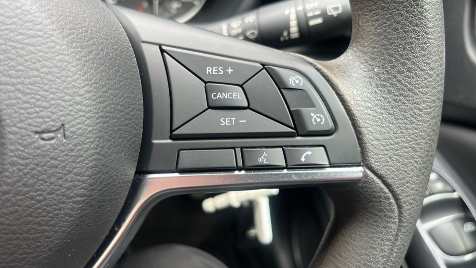 Nissan Juke 1.0 DiG-T 114 Acenta 5dr Petrol Hatchback - Image 29