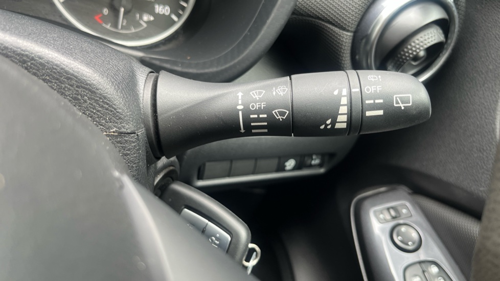 Nissan Juke 1.0 DiG-T 114 Acenta 5dr Petrol Hatchback - Image 31