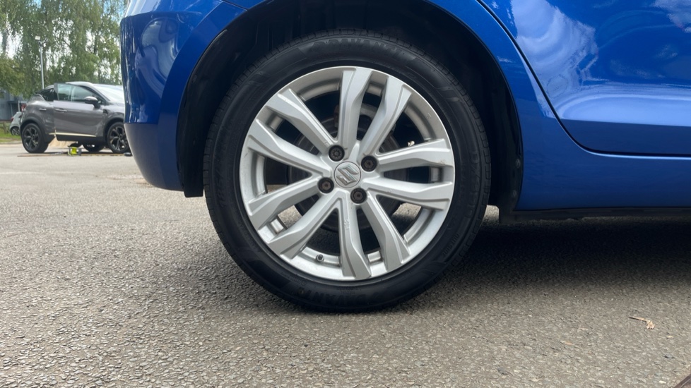 Suzuki Swift 1.2 SZ4 [Nav] 5dr Petrol Hatchback - Image 7