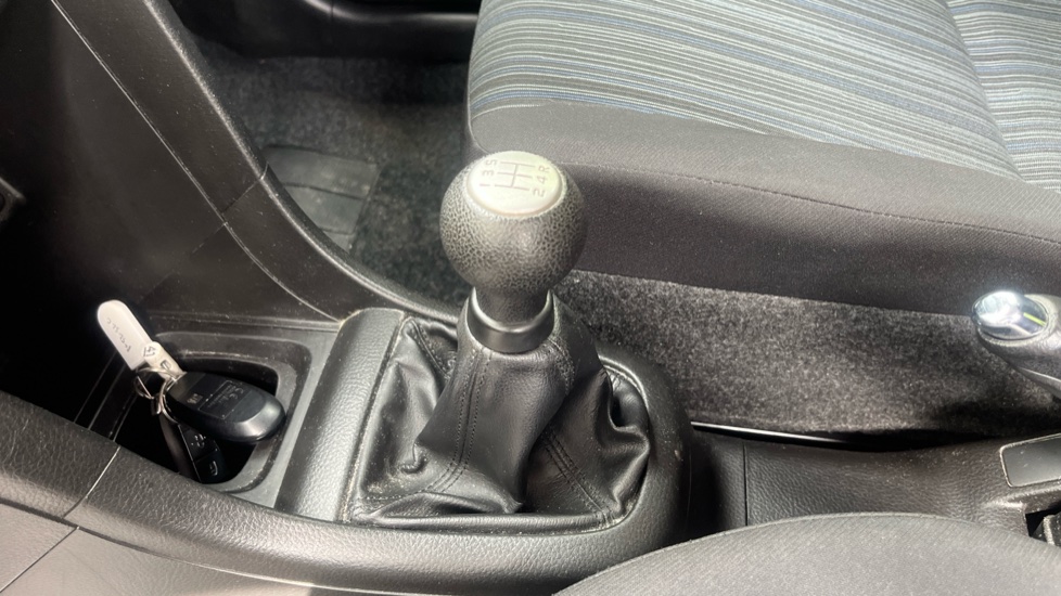 Suzuki Swift 1.2 SZ4 [Nav] 5dr Petrol Hatchback - Image 13